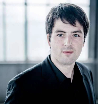 Yannick Van de Velde 教授